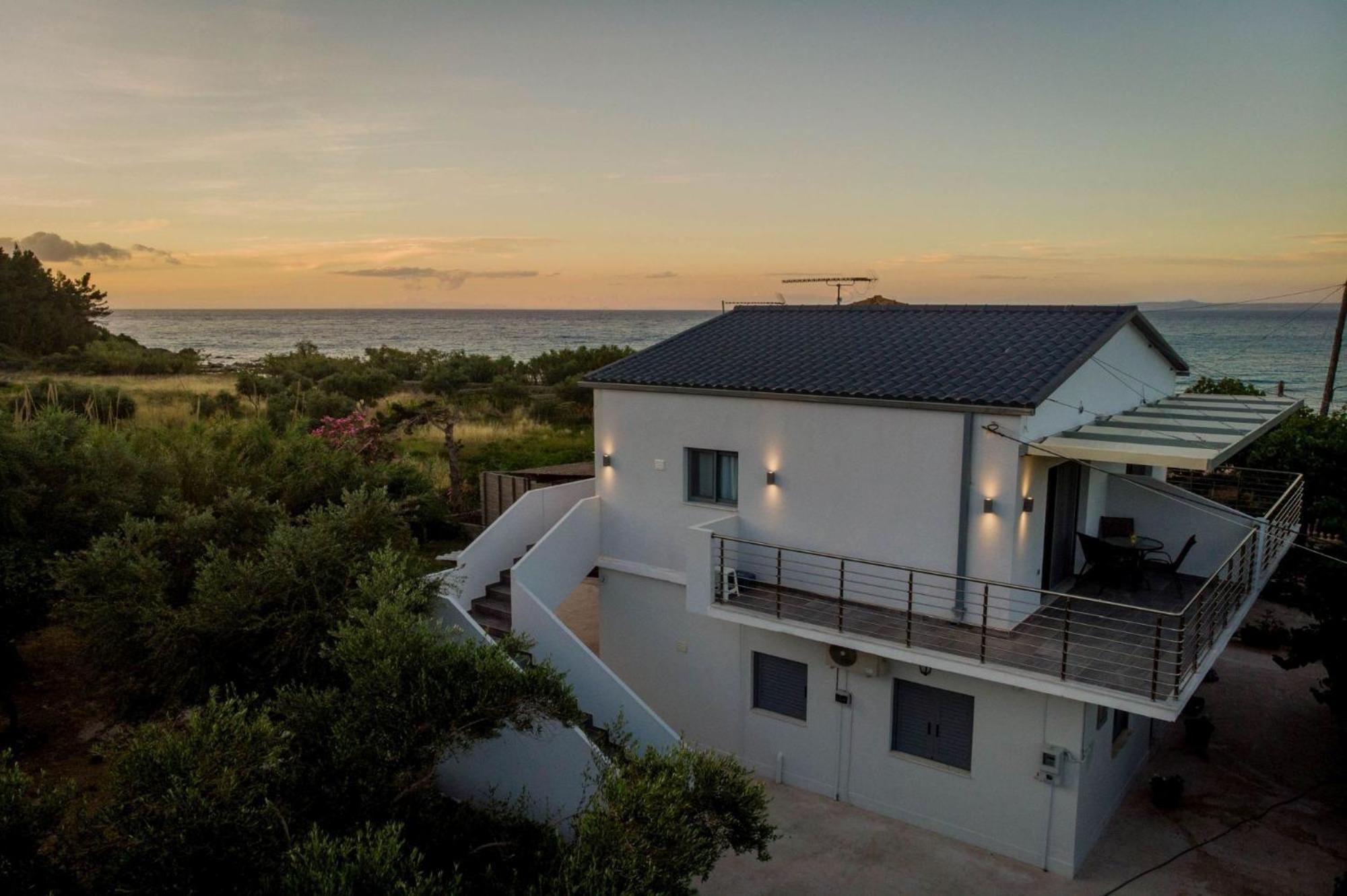 Casa Di Mare - Studios And Apartments On The Beach Василикос Экстерьер фото